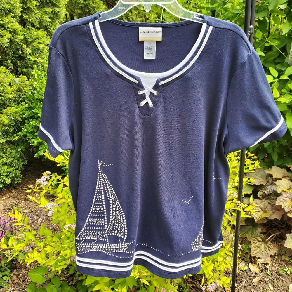 Navy & White Sailboat Top